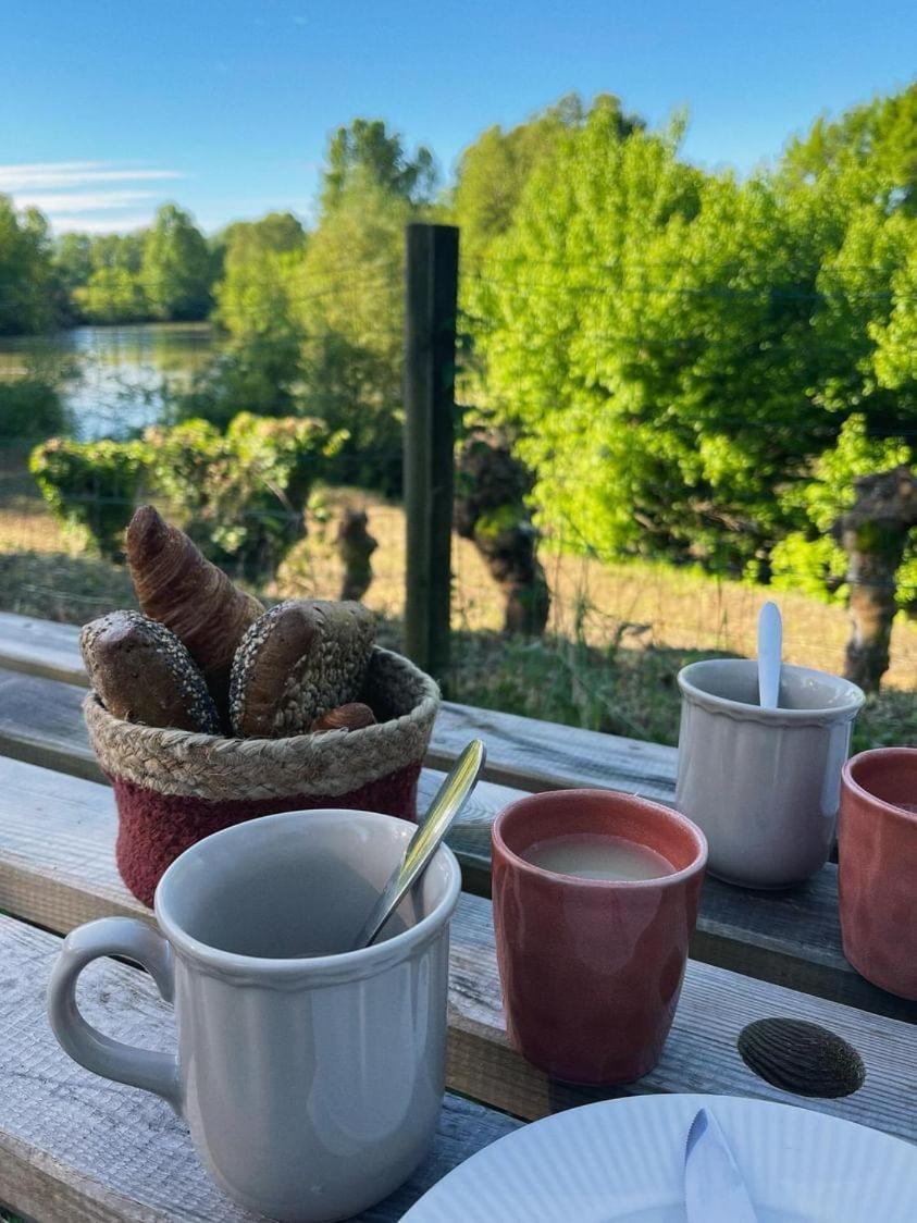 Les Nuits De Cassiopee Bed & Breakfast Sorde-lʼAbbaye Стая снимка