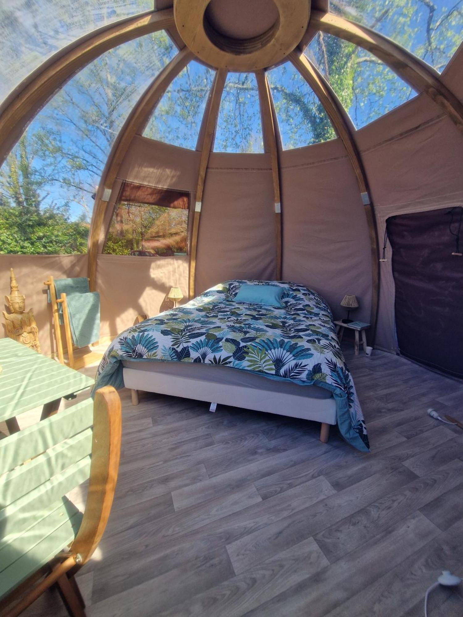 Les Nuits De Cassiopee Bed & Breakfast Sorde-lʼAbbaye Стая снимка