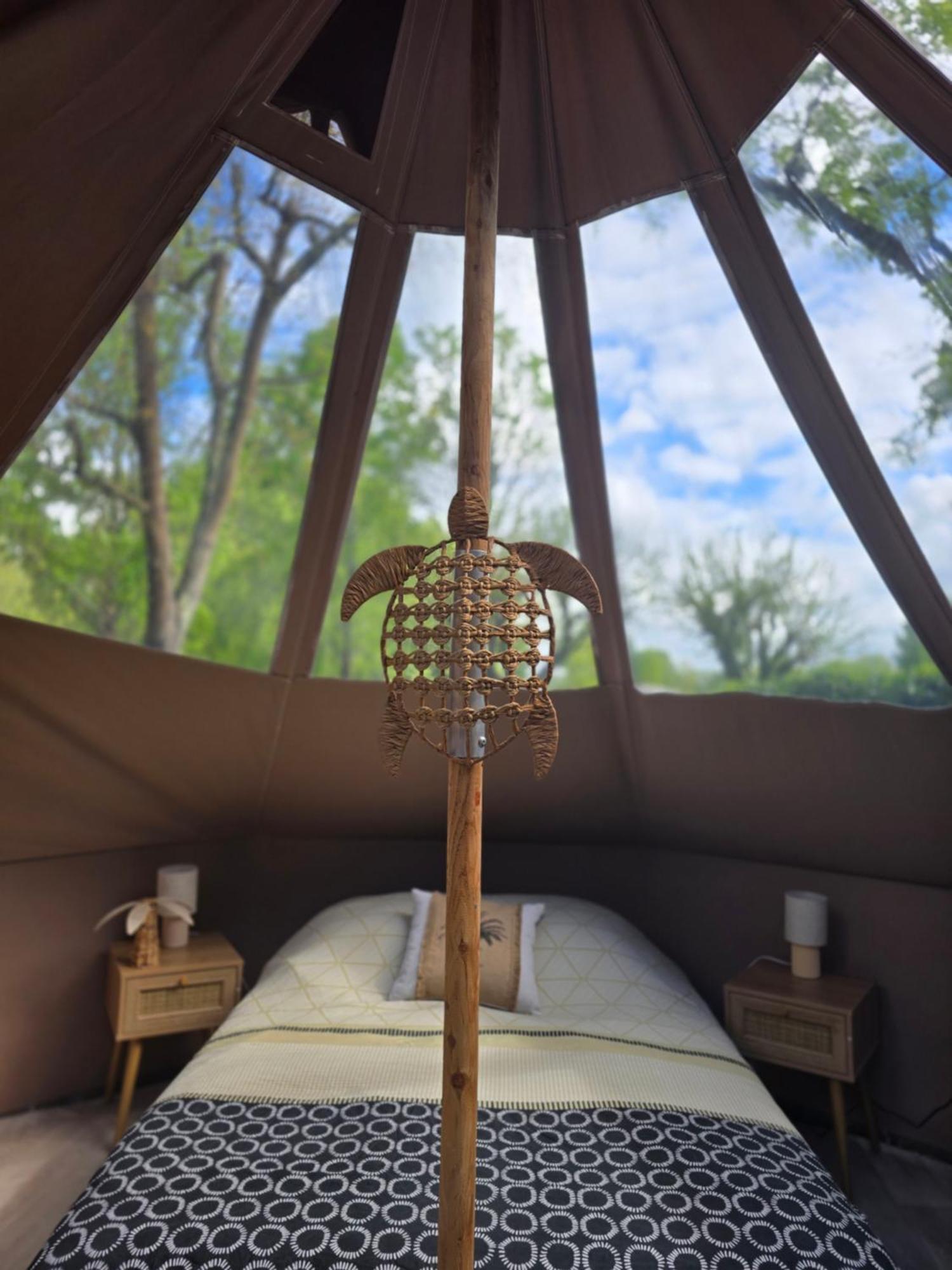 Les Nuits De Cassiopee Bed & Breakfast Sorde-lʼAbbaye Екстериор снимка